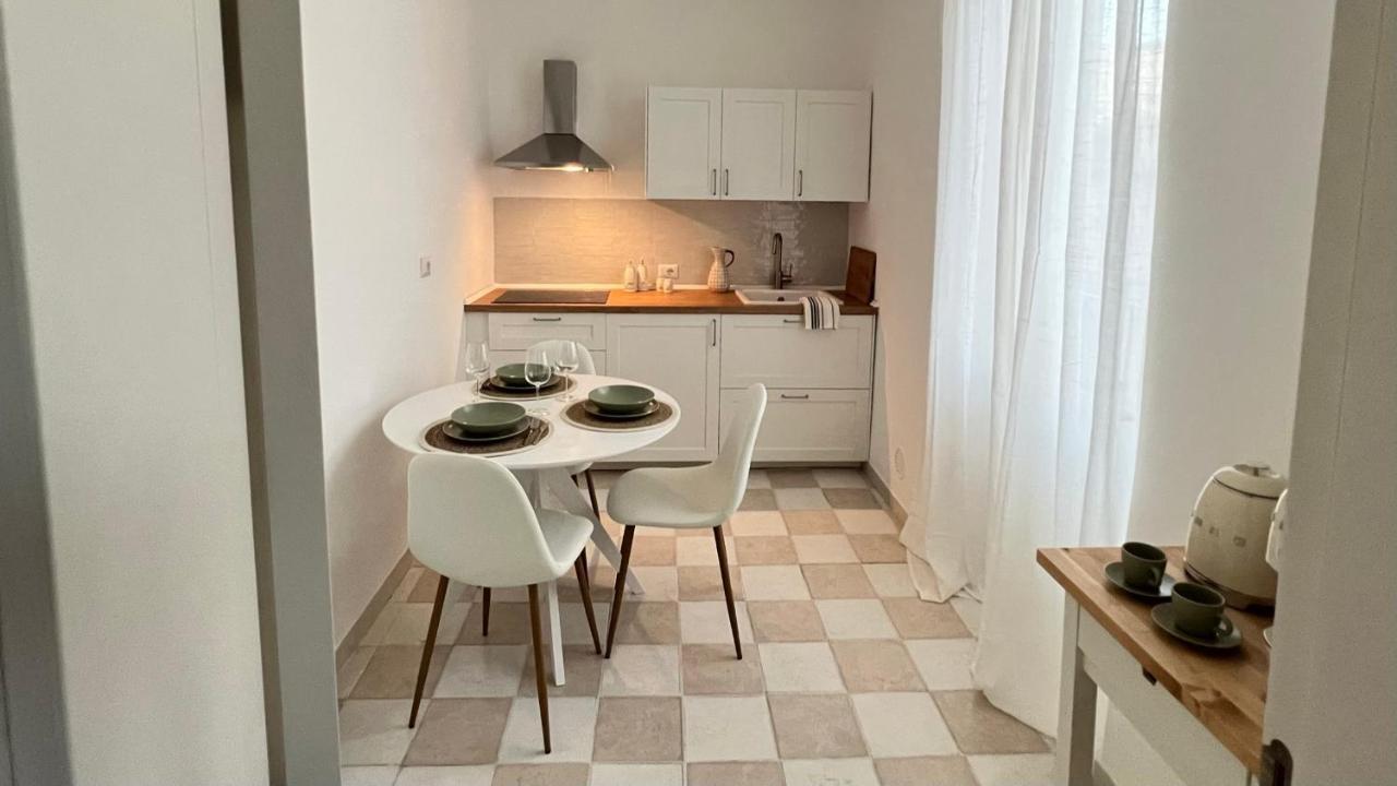 Com A Cas #2 - Feel At Home In The City Center Bari Exterior photo